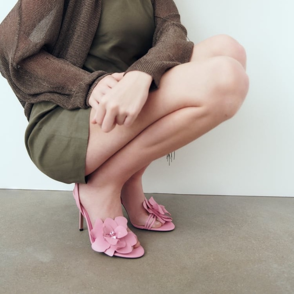 SOLD - Zara Leather Flower Sandals US 6 - Picture 2 of 8